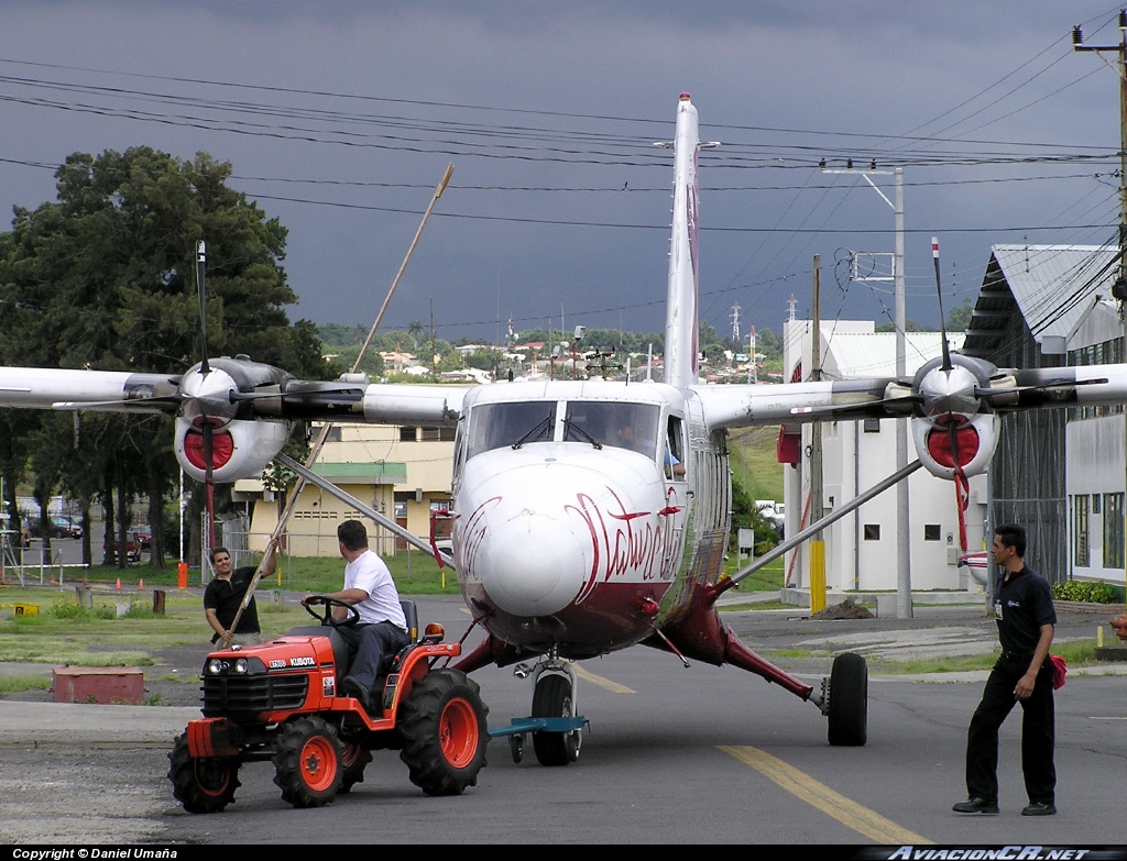 TI-AZD - De Havilland Canada DHC-6-300 Twin Otter - Nature Air