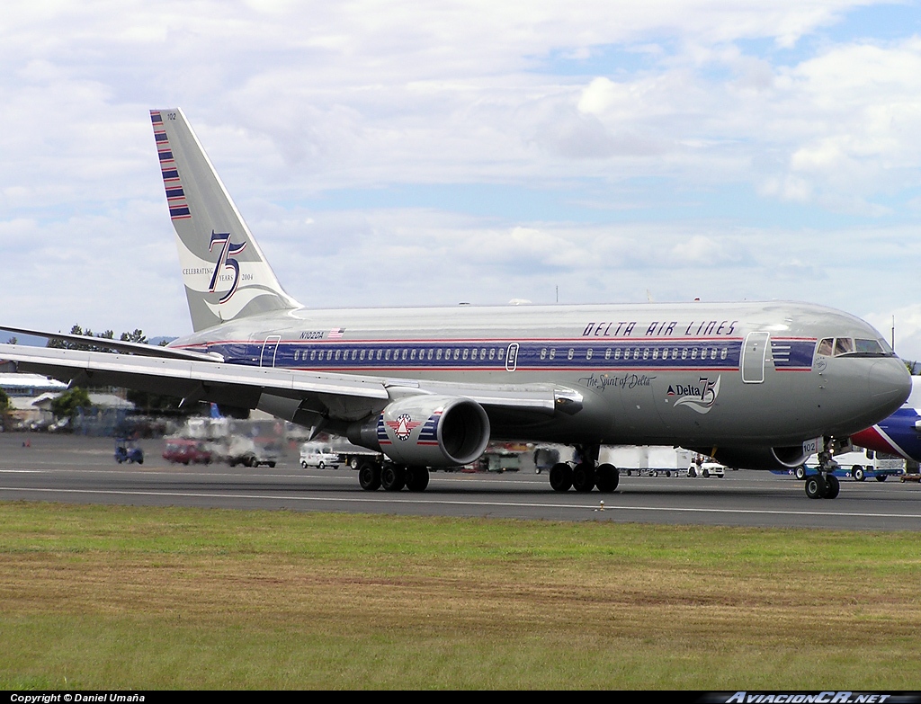 N102DA - Boeing 767-232 - Delta Air Lines