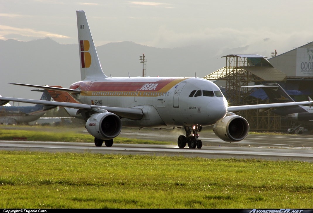 EC-HKO - Airbus A319-111 - Iberia