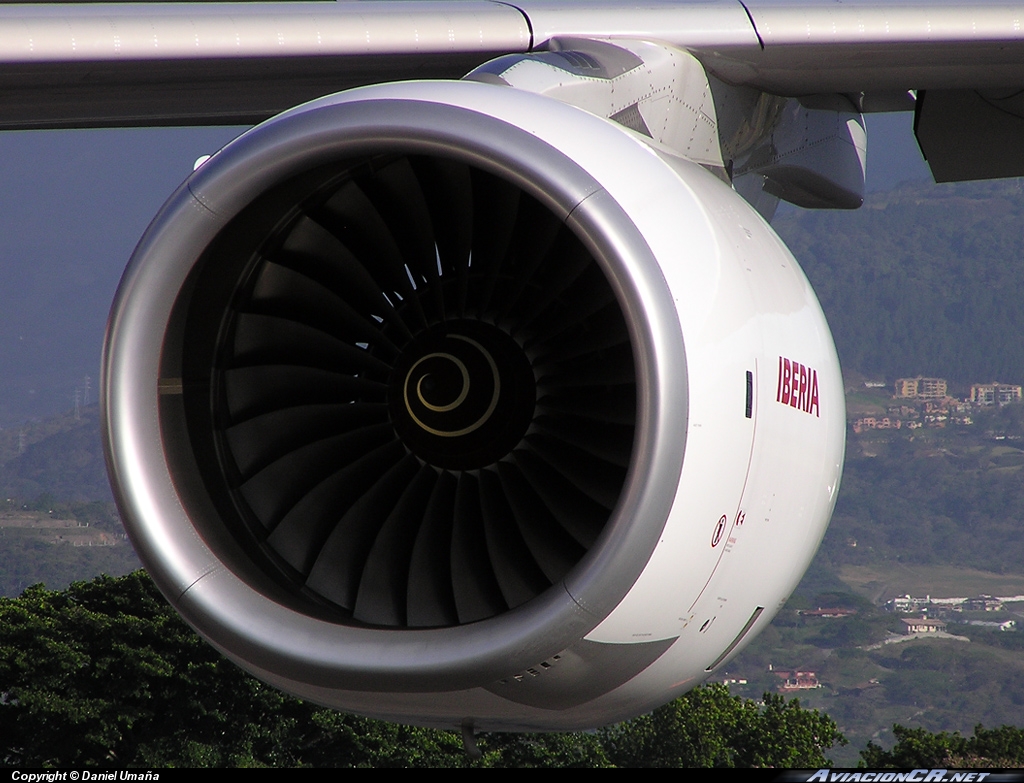 EC-IZX - Airbus A340-642 - Iberia