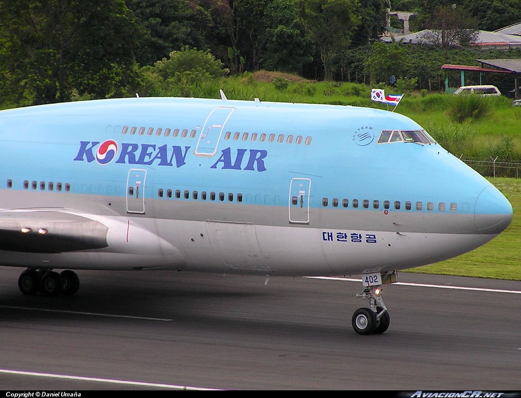 HL7402 - Boeing 747-4B5 - Korean Air