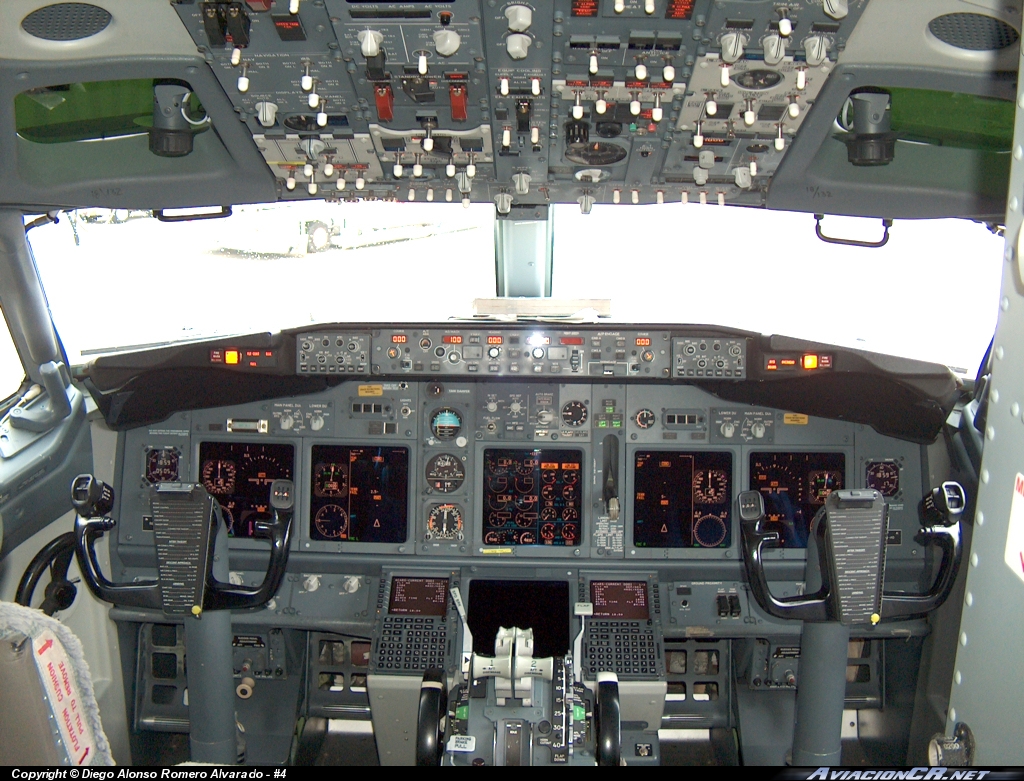 N37273 - Boeing 737-800 - Continental Airlines