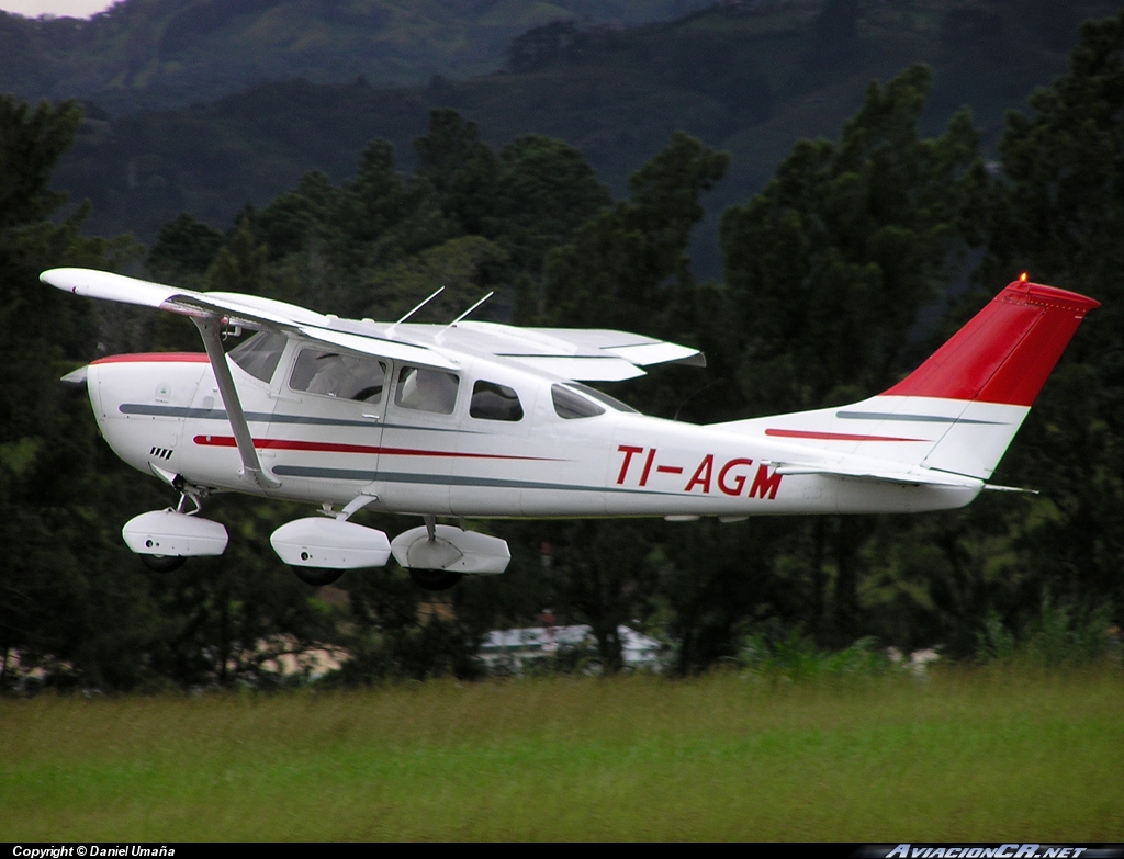 TI-AGM - Cessna U206F Stationair II - Aerobell