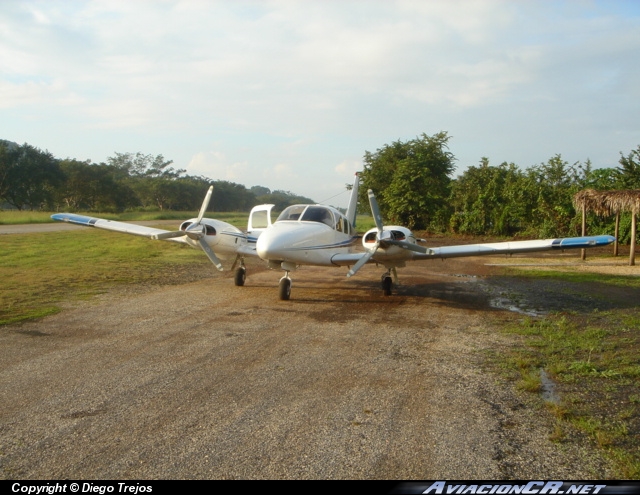 TI-API - Piper PA-34-200T Seneca II - ECDEA - Escuela Costarricense de Aviación