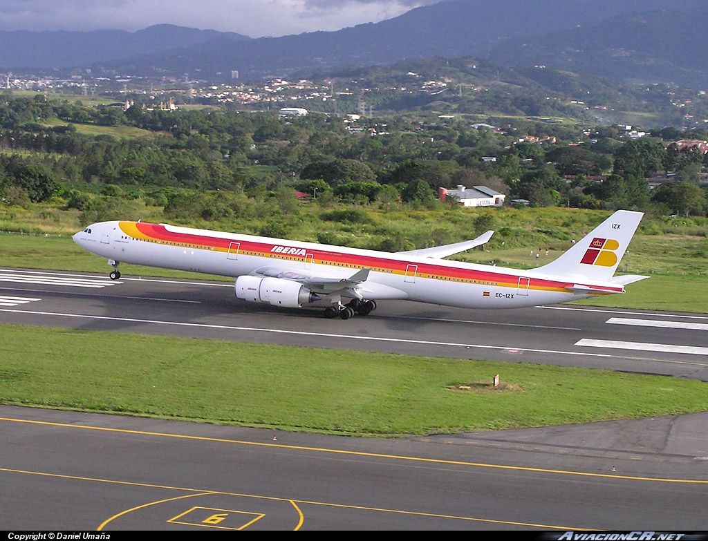 EC-IZX - Airbus A340-642 - Iberia