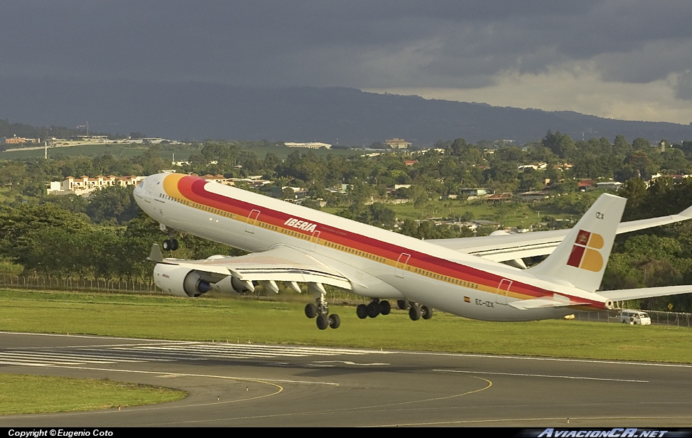 EC-IZX - Airbus A340-642 - Iberia