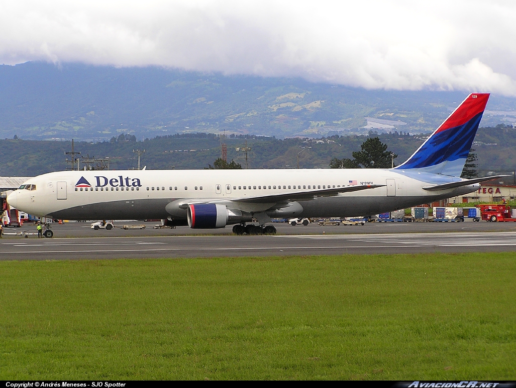 N129DL - Boeing 767-332 - Delta Air Lines