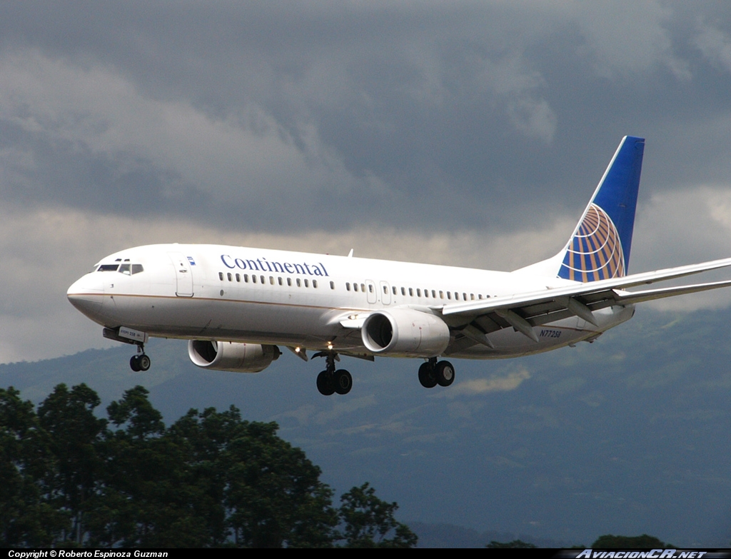 N77258 - Boeing 737-824 - Continental Airlines