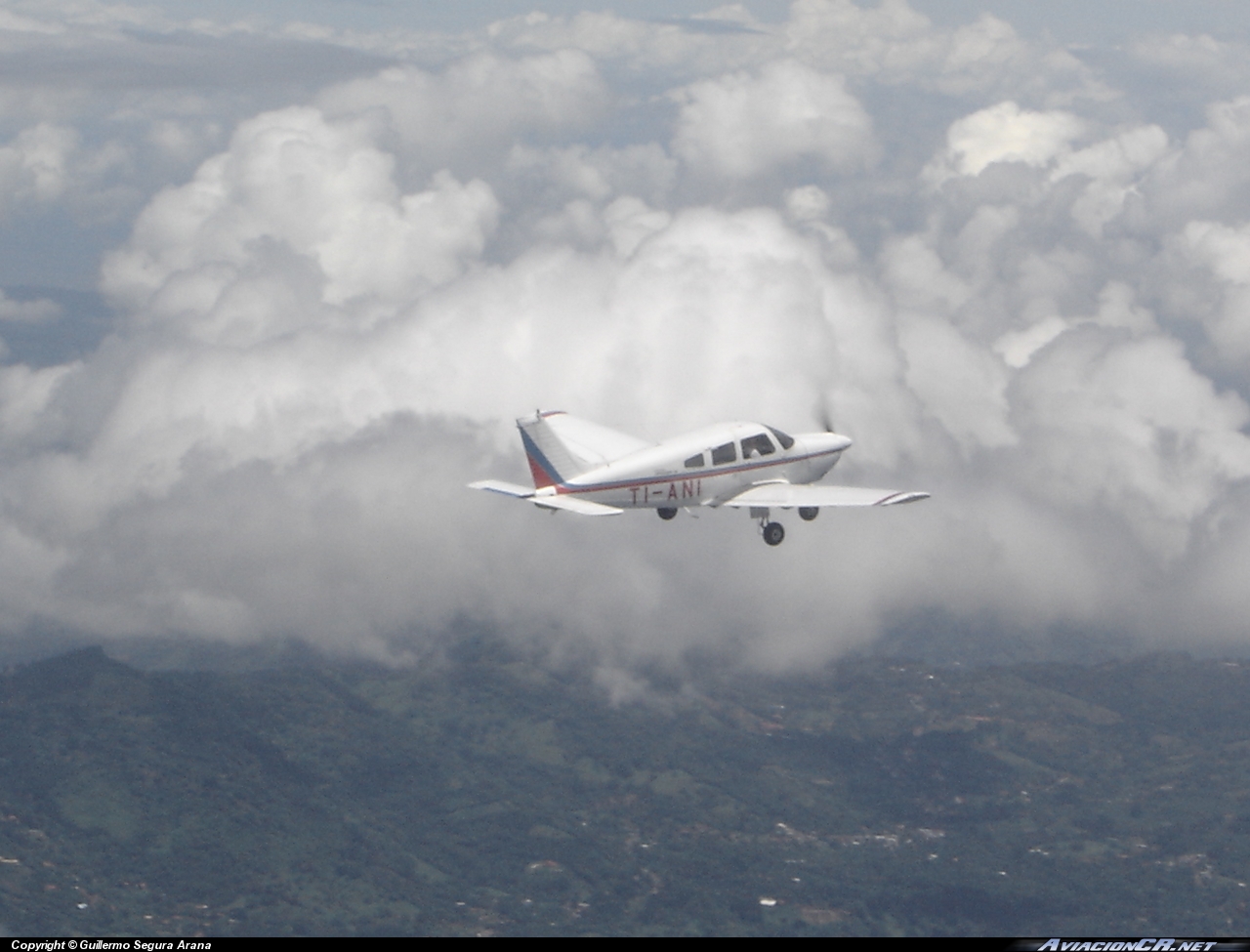 TI-ANI - Piper PA-28-181 Cherokee Archer II - ECDEA - Escuela Costarricense de Aviación