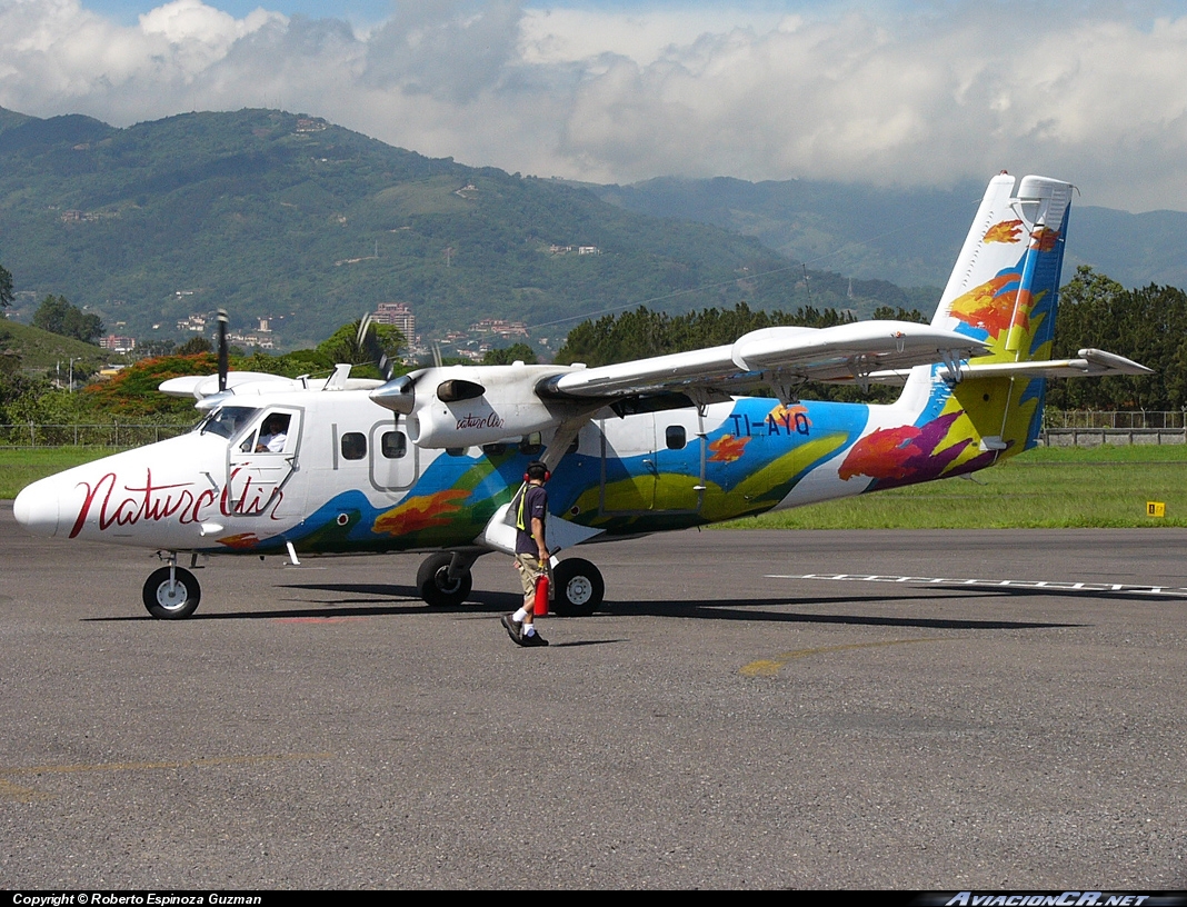 TI-AYQ - De Havilland Canada DHC-6-300 Twin Otter - Nature Air