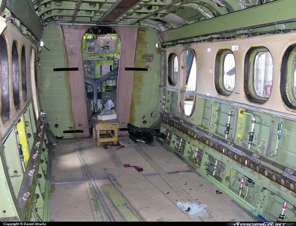 TI-AZQ - De Havilland Canada DHC-6-300 Twin Otter - Nature Air