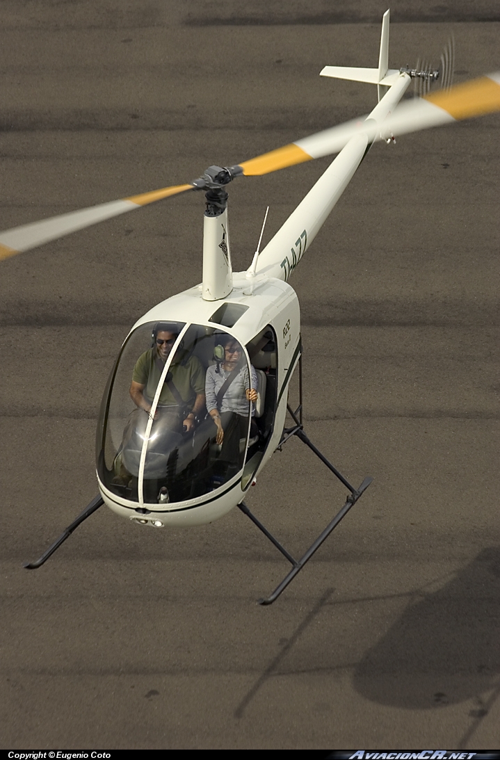 TI-AZZ - Robinson R22 Beta II - AENSA