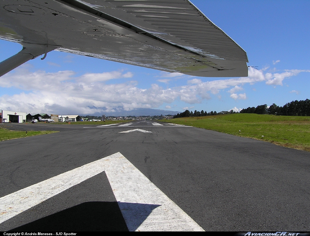TI-GRE - Cessna U206F Stationair II - Aerobell