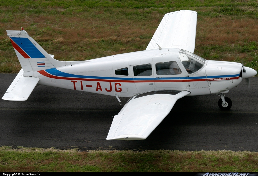 TI-AJG - Piper PA-28-181 Cherokee Archer II - ECDEA - Escuela Costarricense de Aviación
