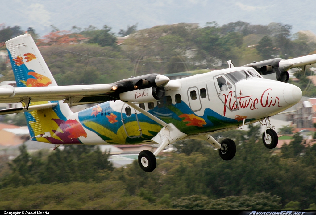 TI-AYQ - De Havilland Canada DHC-6-300 Twin Otter - Nature Air