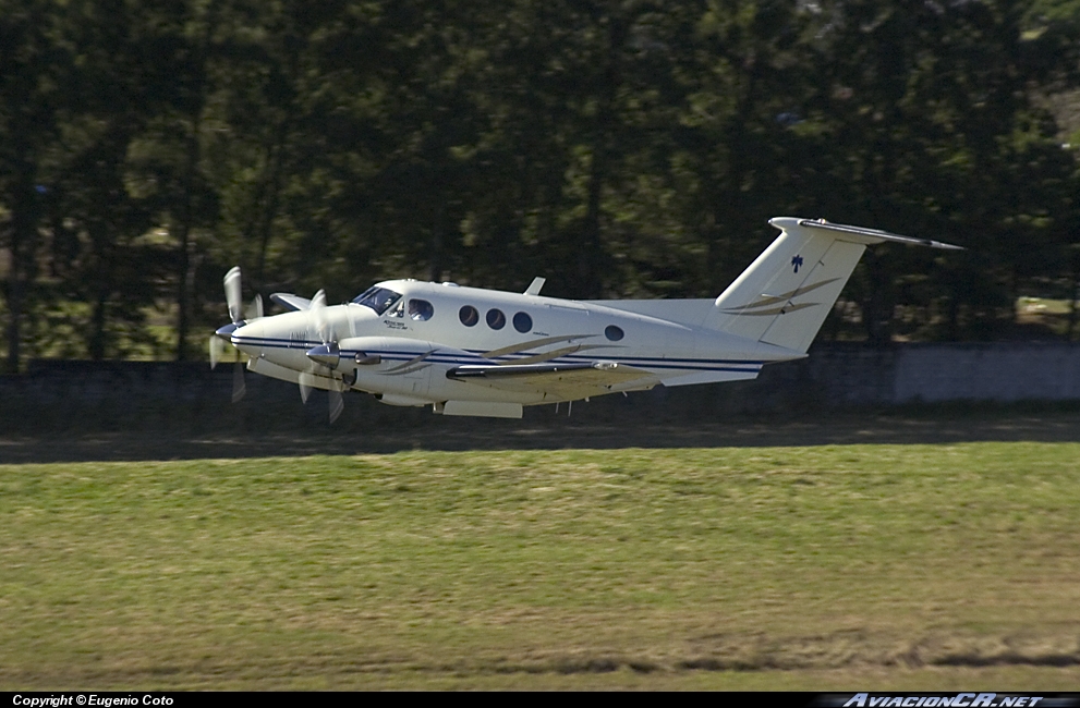 TI-AWM - Beechcraft King Air F90 - Privado