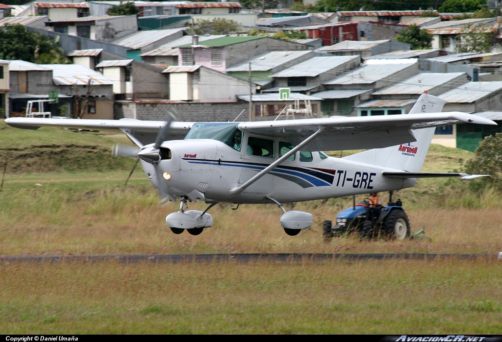 TI-GRE - Cessna U206F Stationair II - Aerobell