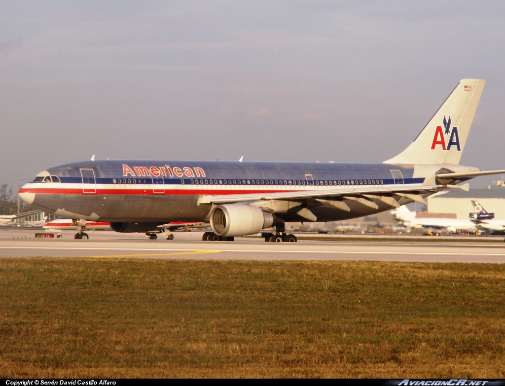N25071 - Airbus A300B4-605R - American Airlines