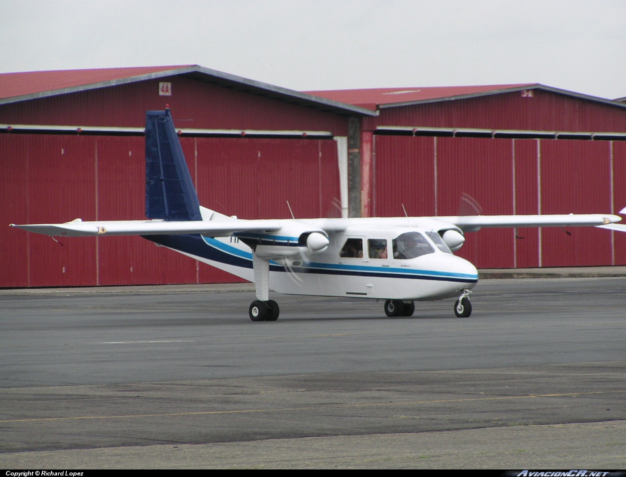 HP-1550 - Britten-Norman BN-2A Islander - Privado