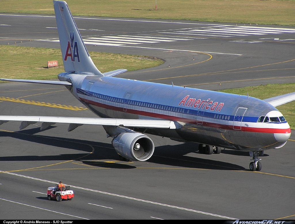 N7055A - Airbus A300B4-605R - American Airlines