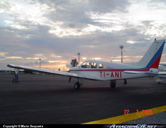 TI-ANI - Piper PA-28-181 Cherokee Archer II - ECDEA - Escuela Costarricense de Aviación