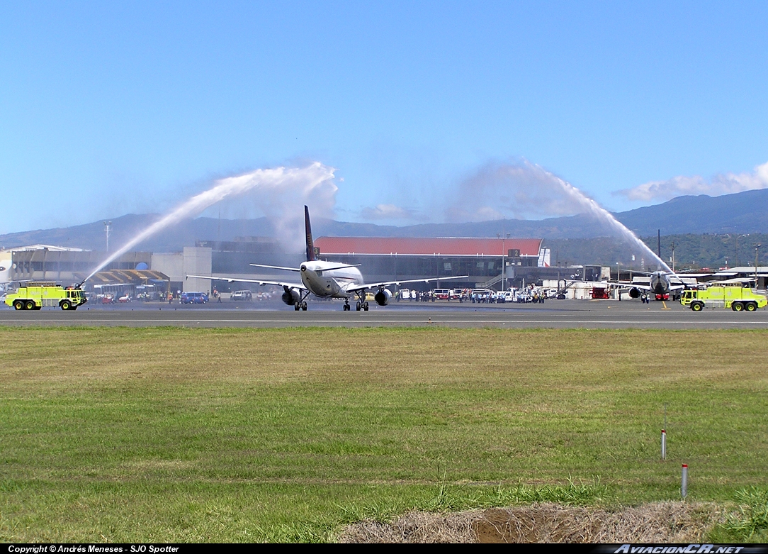 N488TA - Airbus A320-233 - TACA