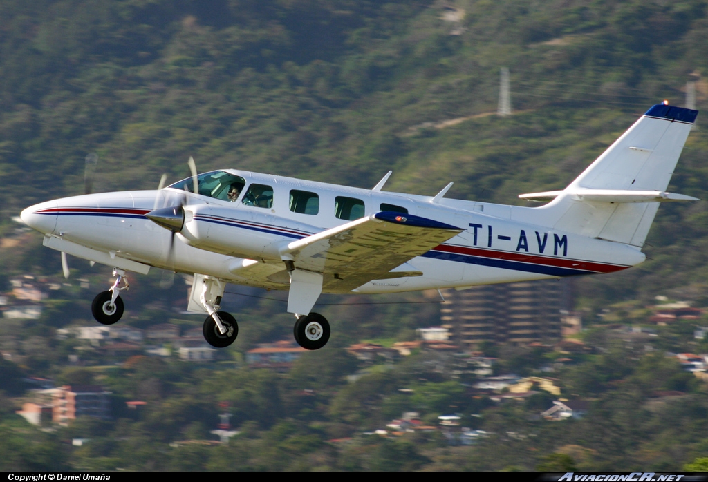 TI-AVM - Cessna T303 Crusader - Privado