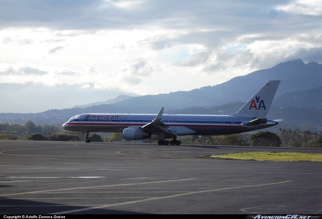 N194AA - Boeing 757-223 - American Airlines