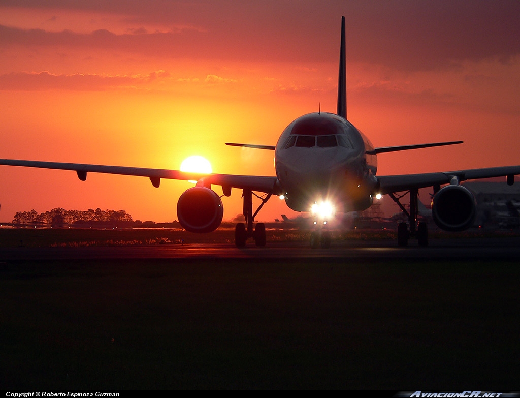  - Airbus A320-200 - TACA