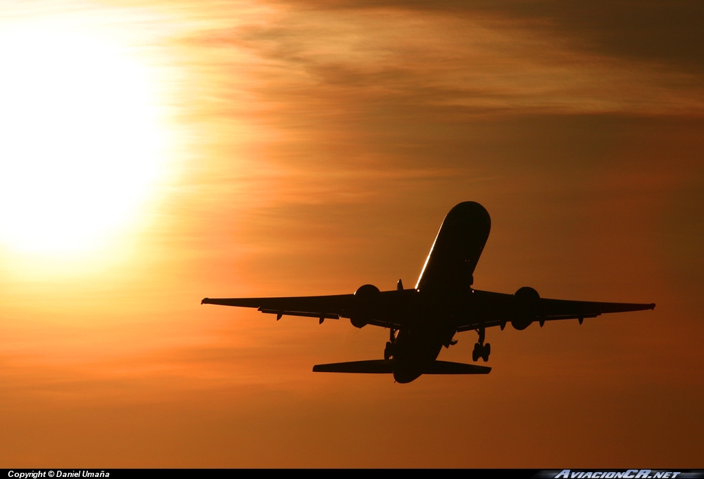 N673AN - Boeing 757-223 - American Airlines