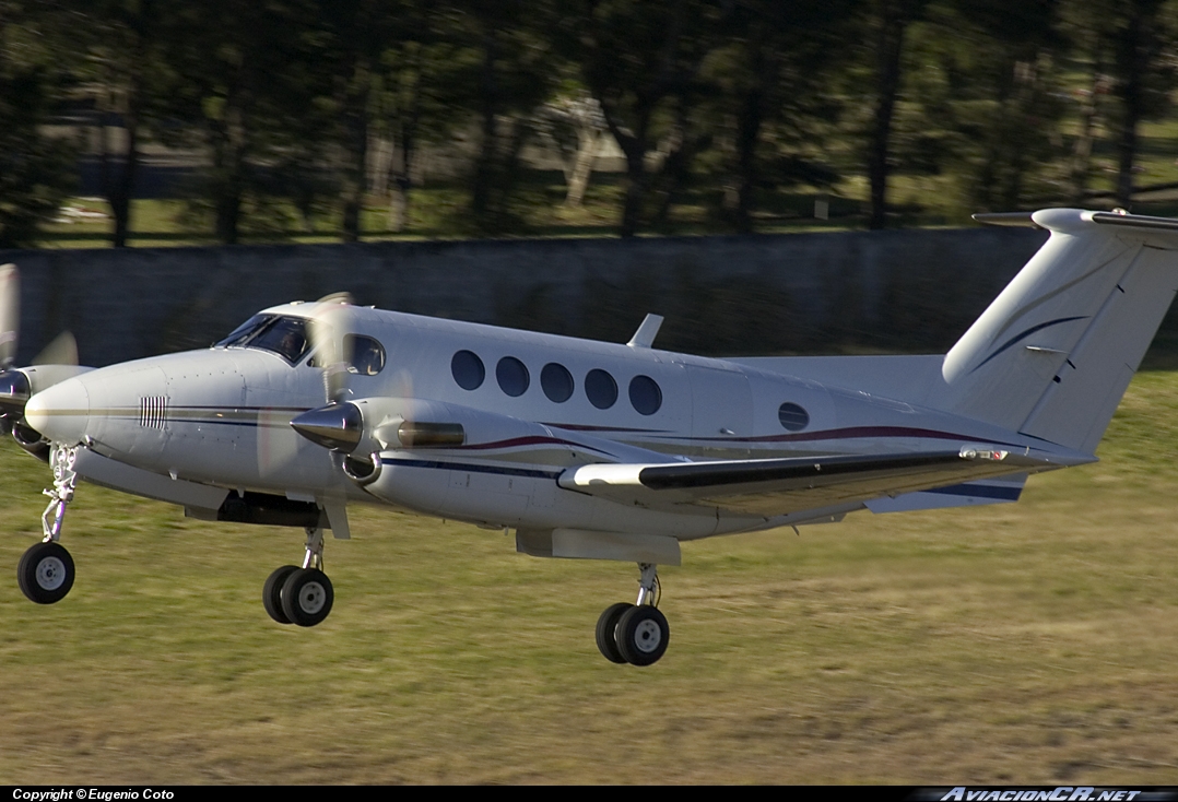 TI-TCT - Beechcraft Super King Air B200 - Privado (Teletica)