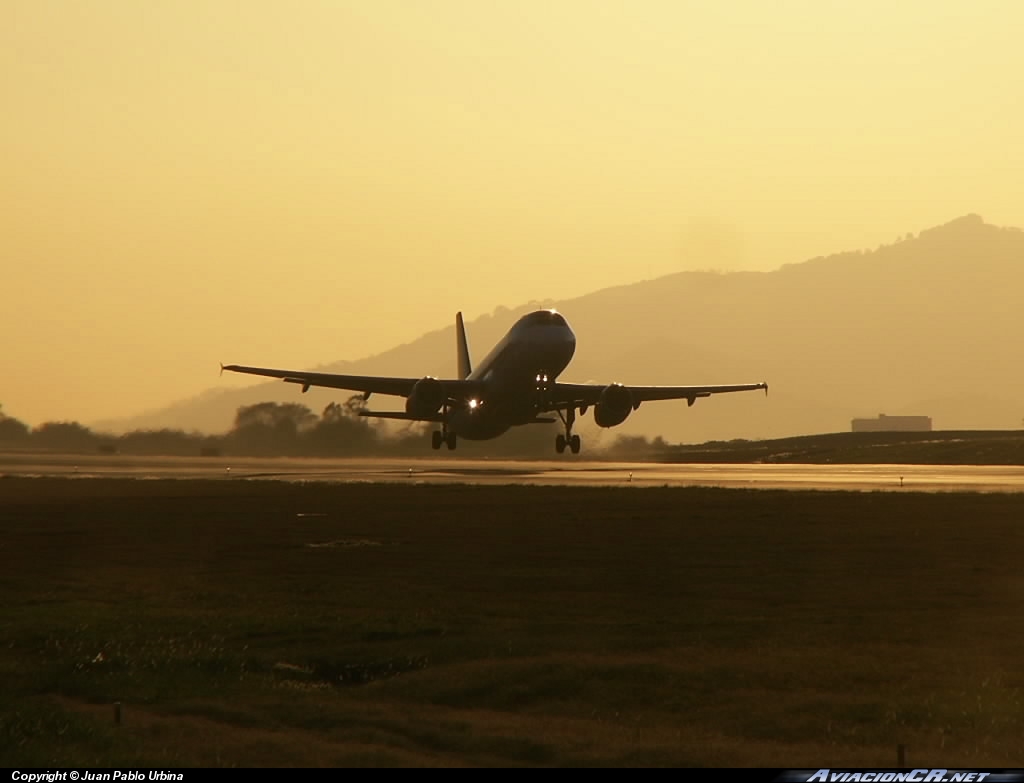  - Airbus A320-200 - LACSA - Líneas Aéreas Costarricenses S.A.