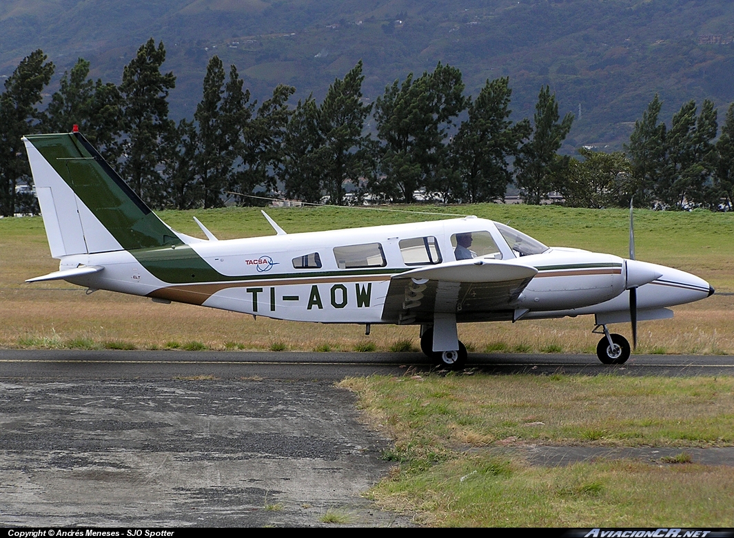 TI-AOW - Piper PA-34-200T - TACSA