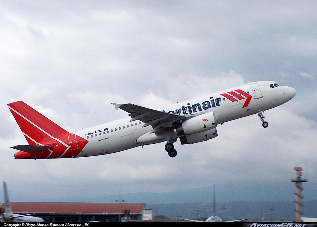 N464TA - Airbus A320-233 - Martinair