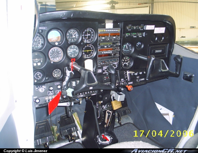 TI-AWA - Cessna 182 - AENSA