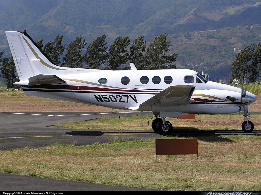 N5027V - Beechcraft C90A King Air - Aires de pavas