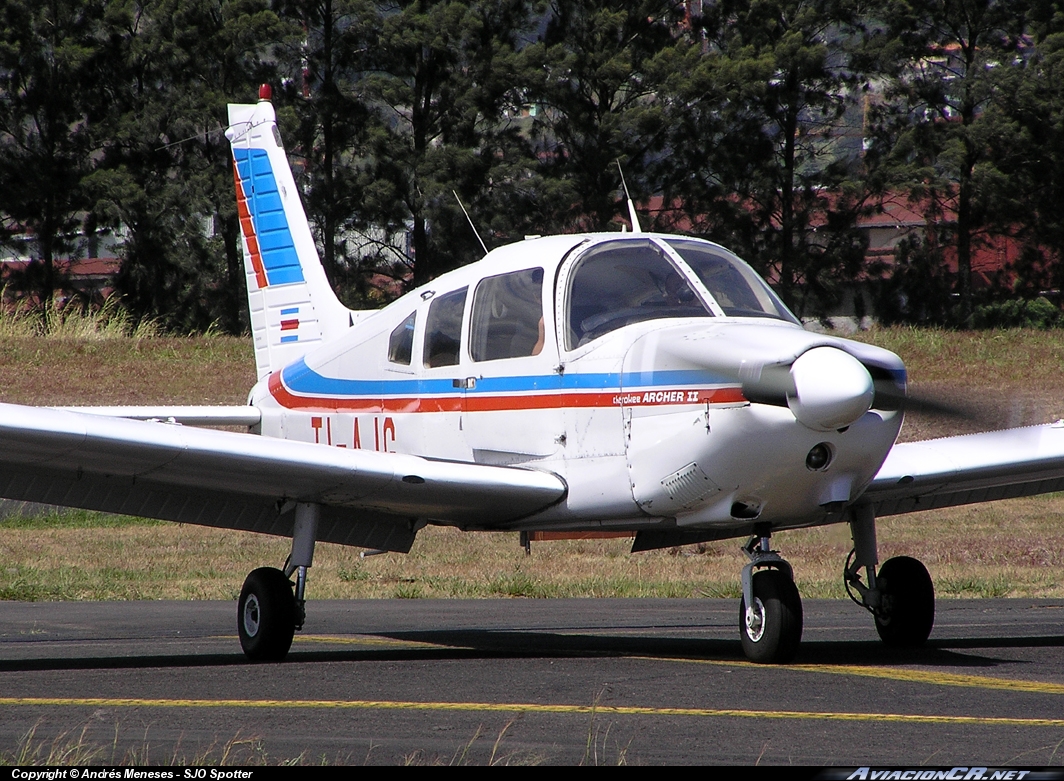 TI-AJG - Piper PA-28-181 Cherokee Archer II - ECDEA - Escuela Costarricense de Aviación