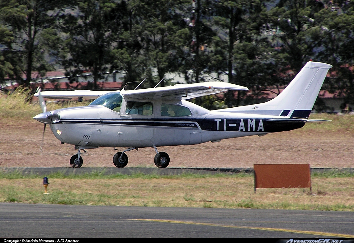 TI-AMA - Cessna 210 - Privado