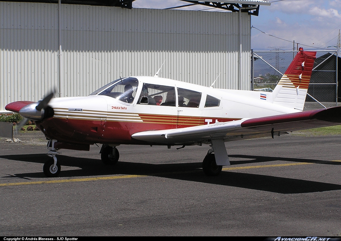 TI-AEI - Piper PA-28R-201 Arrow II - Privado