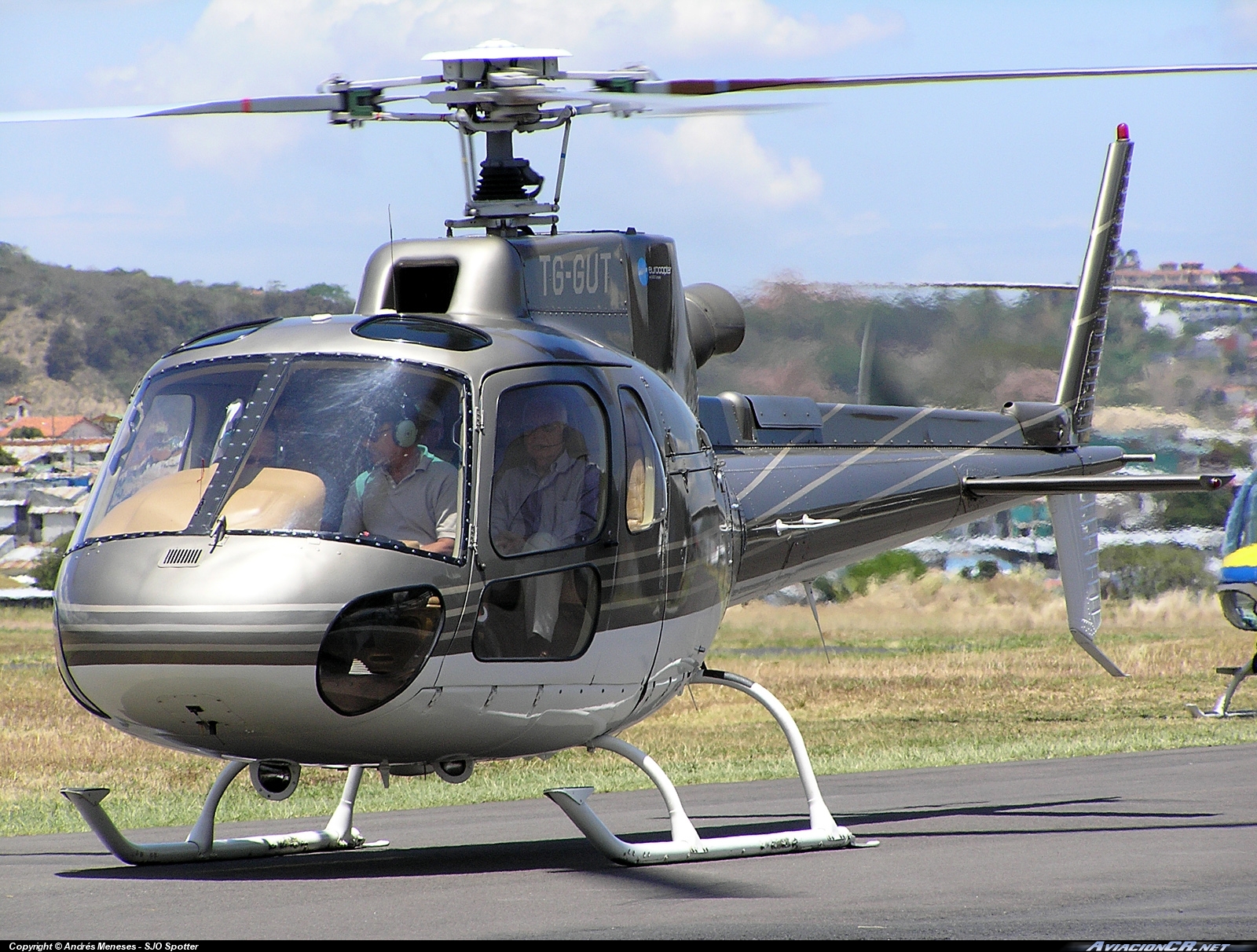 TG-GUT - Eurocopter AS 350B3 Ecureuil - Privado