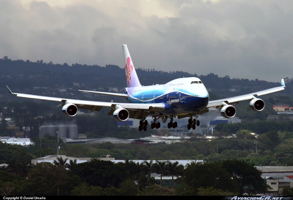 B-18210 - Boeing 747-409 - China Airlines