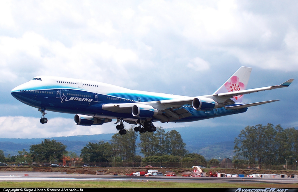 B-18210 - Boeing 747-409 - China Airlines