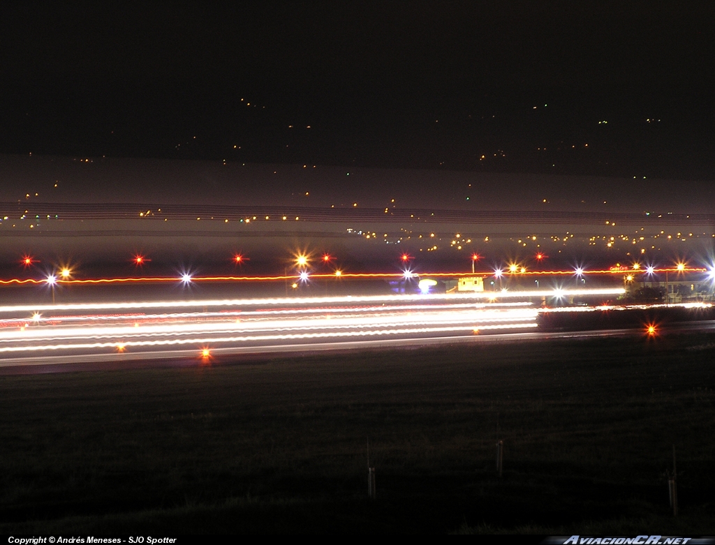 99-0004 - Boeing C-32A - USAF - Fuerza Aerea de EE.UU