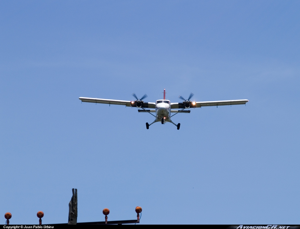 TI-AZD - De Havilland Canada DHC-6-300 Twin Otter - Nature Air