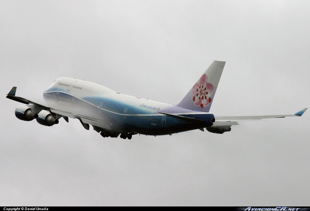 B-18210 - Boeing 747-409 - China Airlines