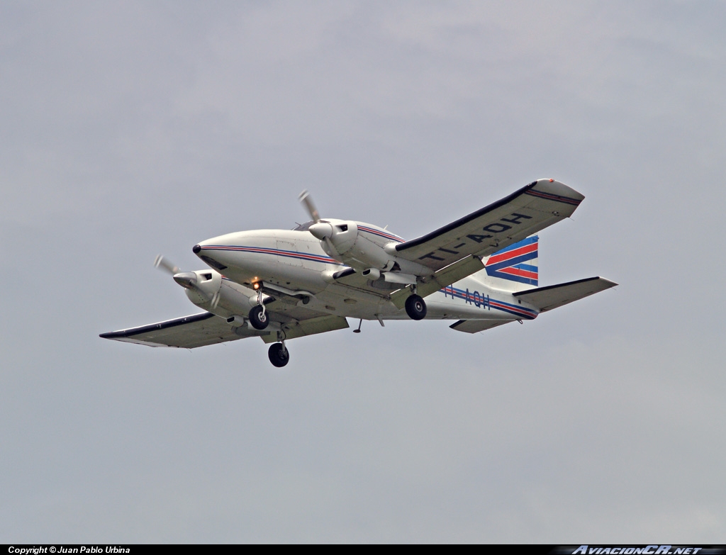 TI-AQH - Piper PA-23-250 Aztec F - Aviones Taxi Aéreo S.A (ATASA)