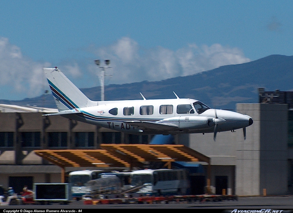 TI-ADT - Piper PA-31-310 Navajo - TACSA