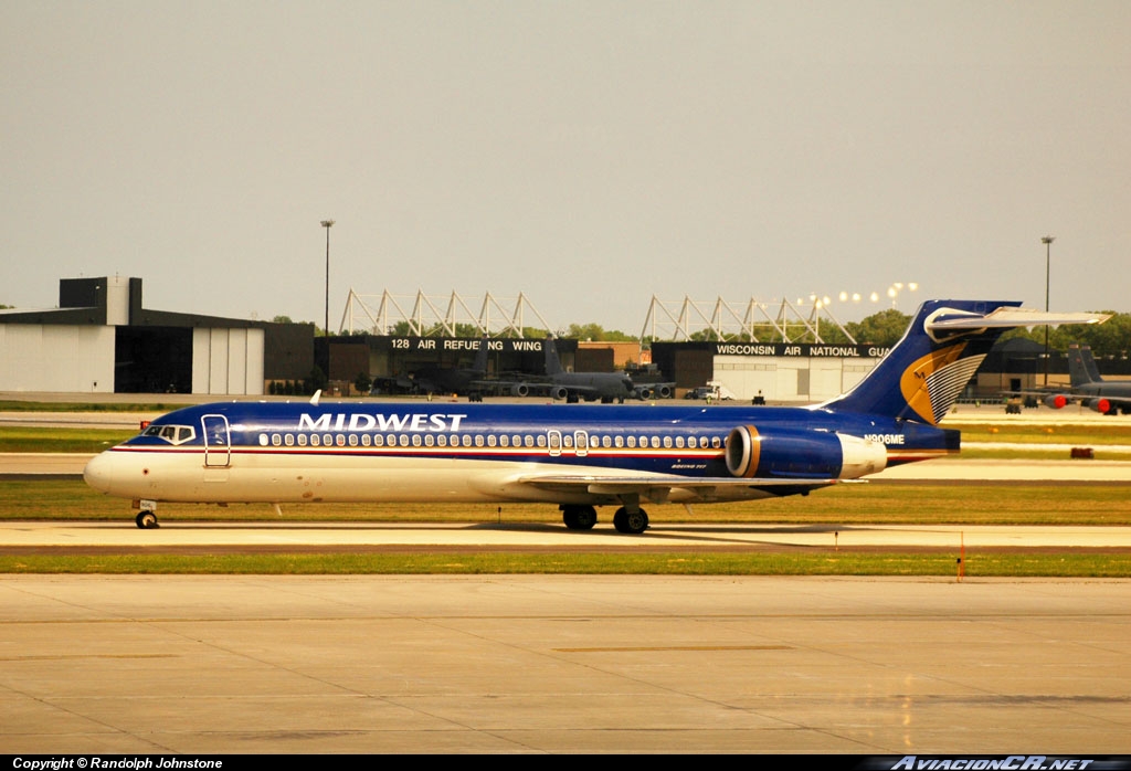 N906ME - Boeing 717-200 - Midwest Airlines
