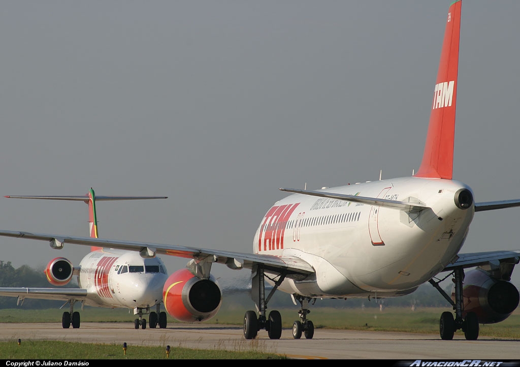 PT-MQJ - Fokker F-100 - TAM