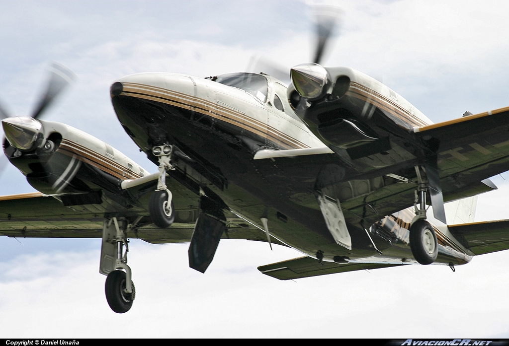 TI-AMX - Piper PA-31-325 - Privado (Corporación PIPASA)